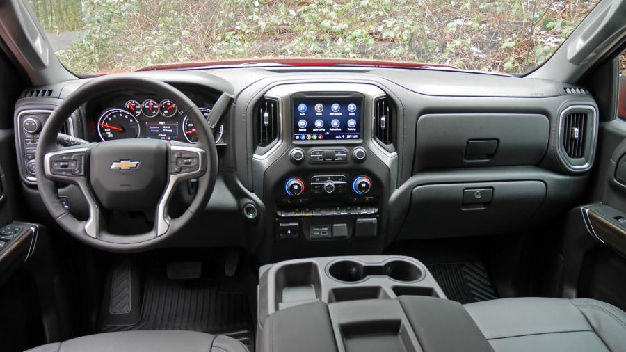 Торпедо Chevrolet Silverado LTZ Duramax Crew Cab 2019 года  (фото 21 из 32)